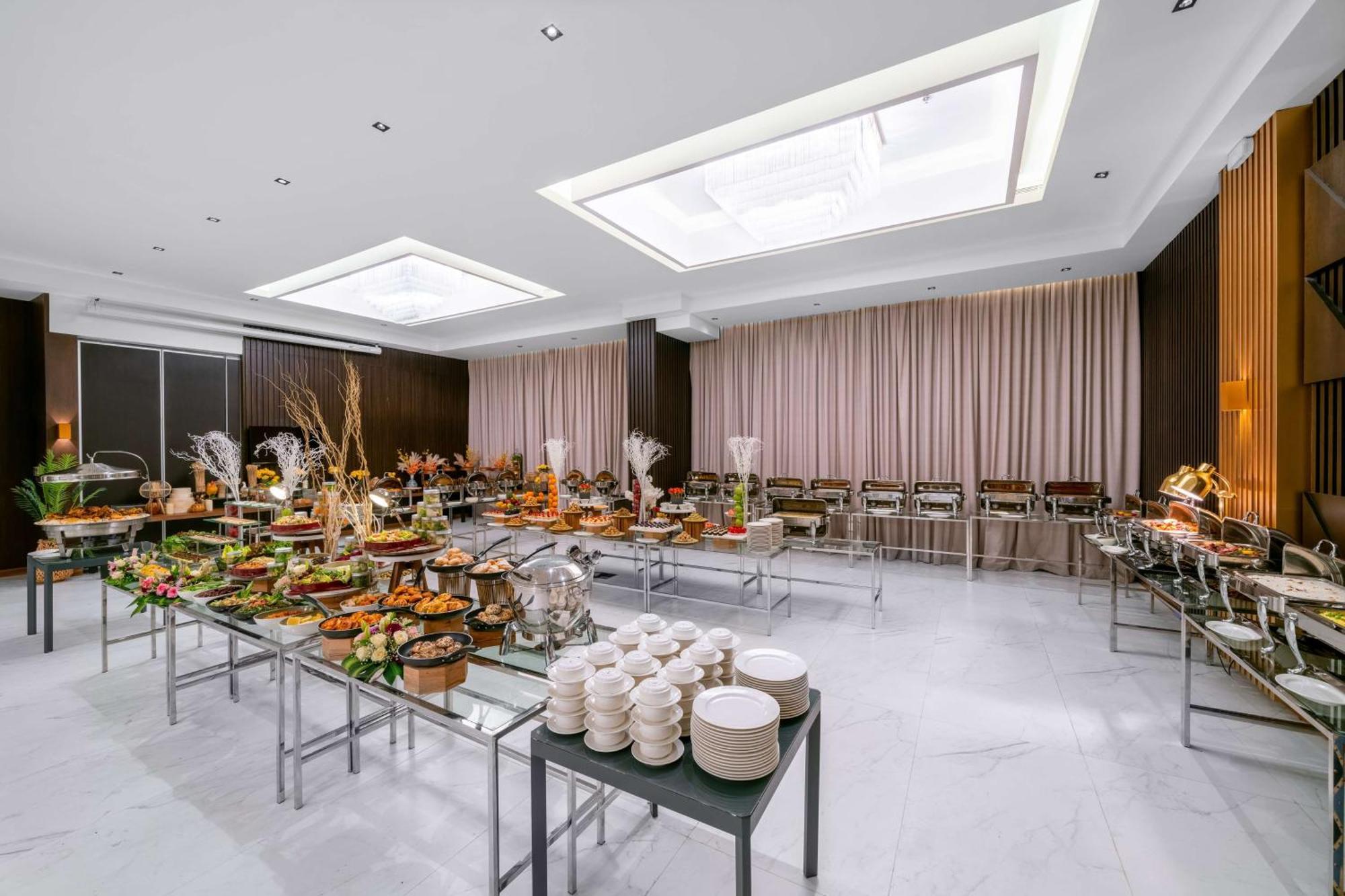 Radisson Blu Hotel Riyadh Qurtuba Exterior foto The Sky Bar